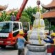 Dịch vụ cẩu an vị Tượng Phật đá & Chuông đồng (Đại Hồng Chung) bằng đai vải mềm tại TPHCM