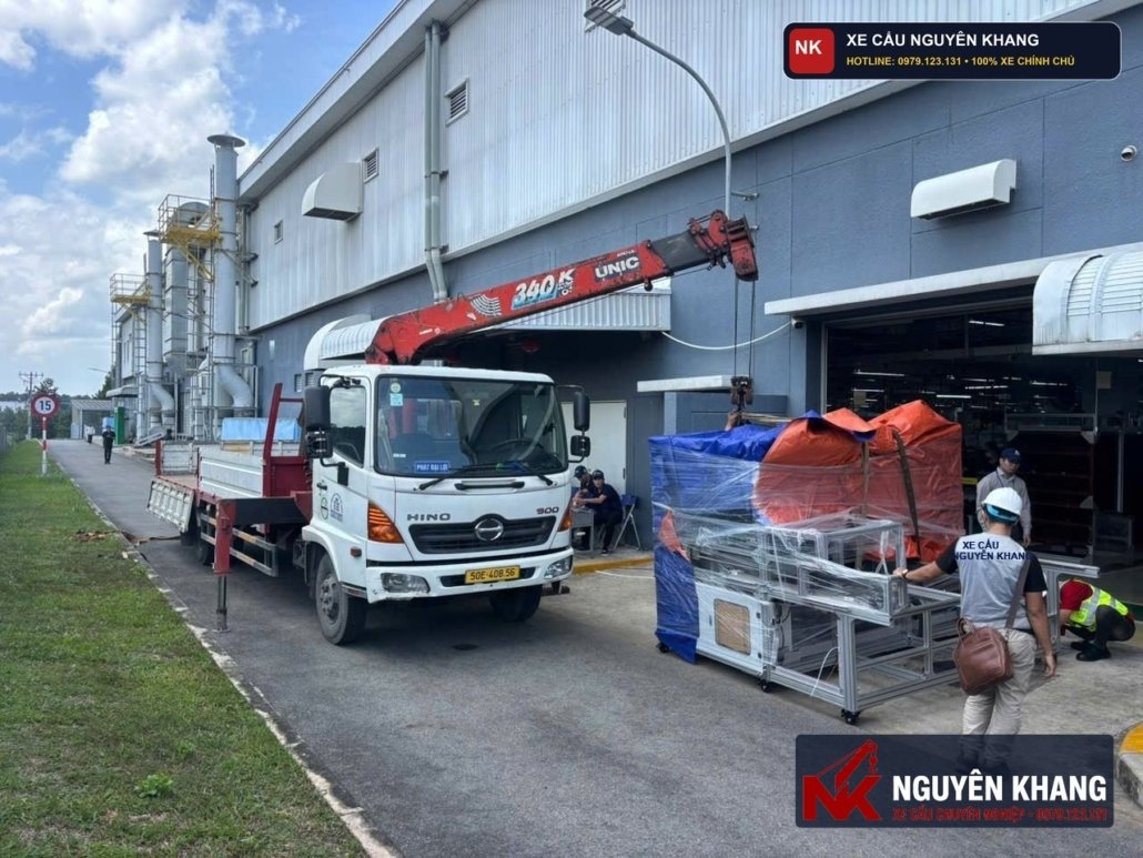 Đơn Vị Chuyên Cẩu Thuê Hàng Hóa, Máy Móc Nặng Trọn Gói Giá Rẻ Tại TPHCM