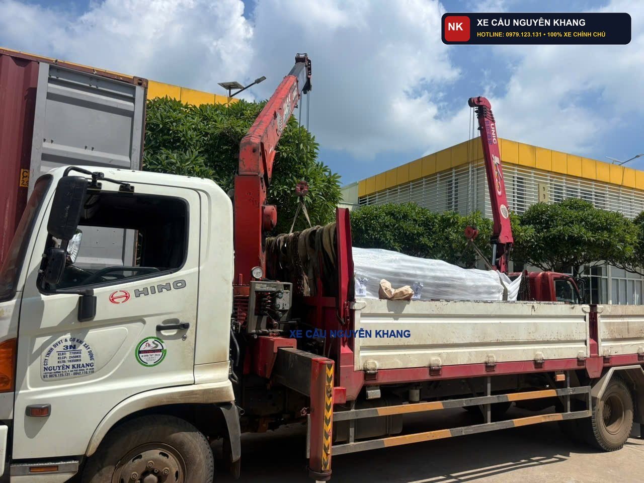 Xe cẩu đầy đủ tem kiểm định & thương hiệu Nguyên Khang